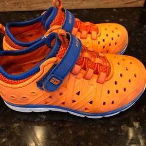 Toddler stride rite water sneakers